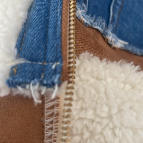 NWT Driftwood embroidered Jean jacket with faux suede accent - Picture 7 of 7